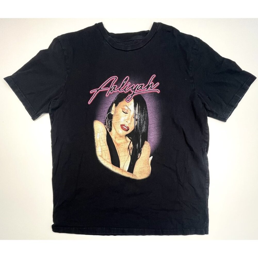 VTG AALIYAH Shoe Palace Adult LARGE 1997 Share My World Tour T-SHIRT Embroidered